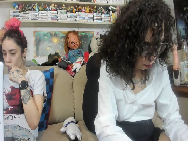 Live sex webcam photo for GirlGamer #271189771