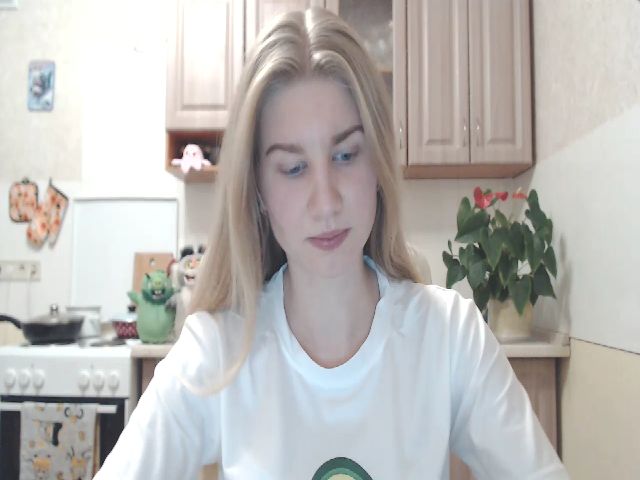 Live sex webcam photo for Ms_Charming #271191487