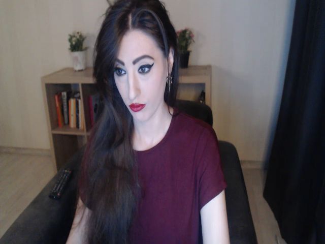 Live sex webcam photo for HotRebbecca #271191574