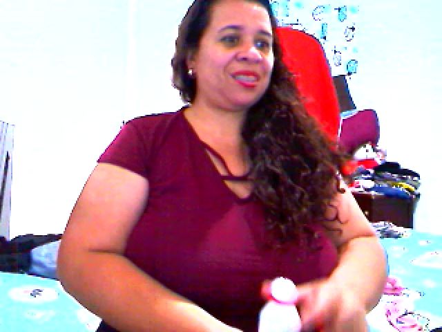 Live sex webcam photo for LatinaBigAss4 #271191466