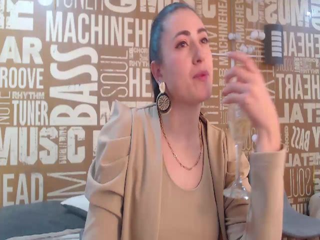 Live sex webcam photo for Salmaricci_ #271178983