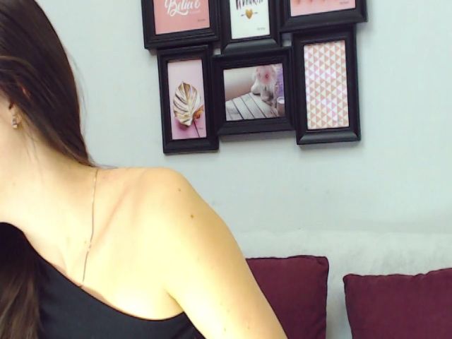 Live sex webcam photo for TaminaRey #271179413