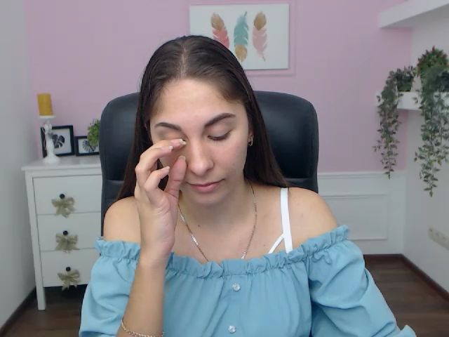 Live sex webcam photo for EmilyStarr #271183269