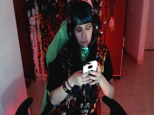 Live sex webcam photo for umaru_michae #271183265