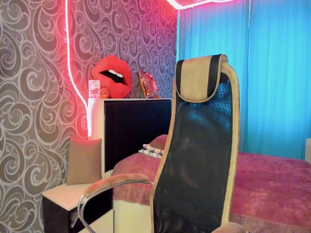 Live sex webcam photo for Sweet_Lips_ #271182063
