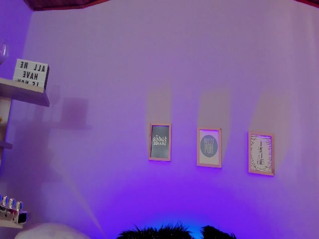 Live sex webcam photo for SUSYBALE #271189708