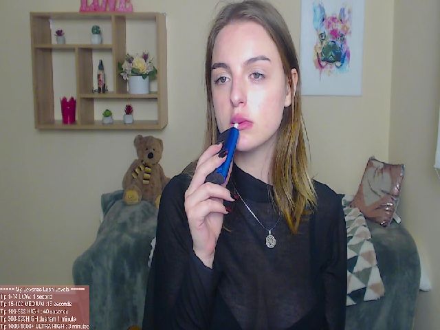 Live sex webcam photo for AmmRay #271186296