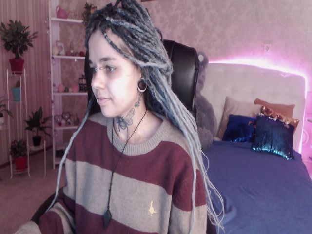 Live sex webcam photo for DarkElf_ #271185346