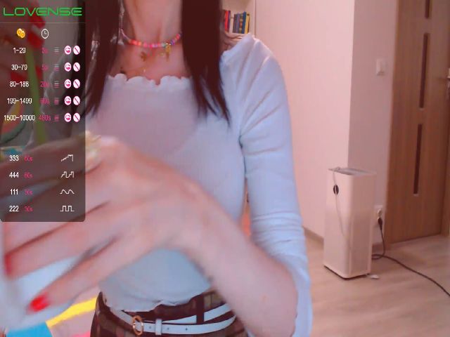 Live sex webcam photo for HotCoffeeGirl #271185873