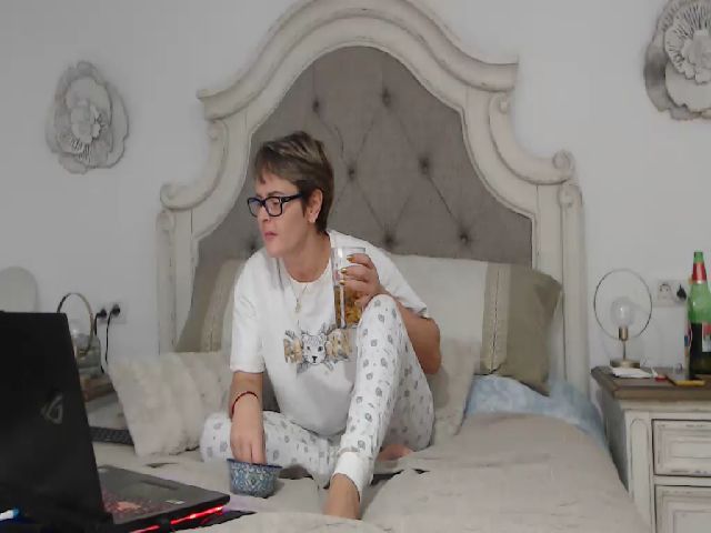 Live sex webcam photo for silverjewel #271190101