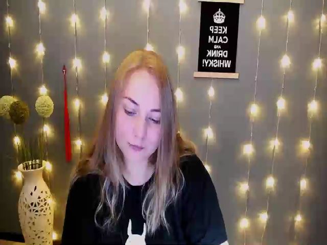 Live sex webcam photo for StellaJ_ #271185442