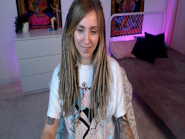 Live sex webcam photo for SammerHottie #271190152