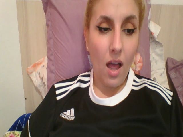 Live sex webcam photo for squirtvicky #271186175