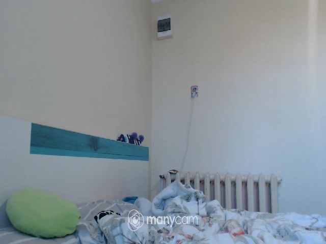 Live sex webcam photo for Cheryse98 #271183236