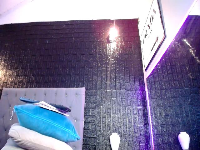 Live sex webcam photo for Ayisha_ #271191125