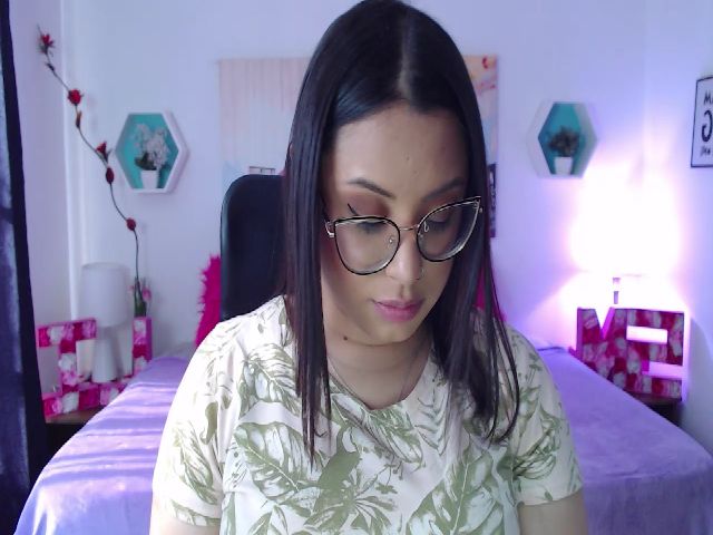 Live sex webcam photo for Sexualmilena #271190597
