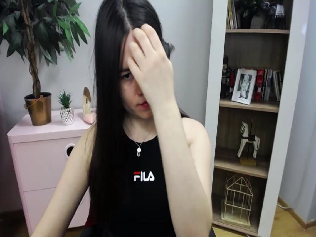 Live sex webcam photo for BeautyxOLIVIA #271185954