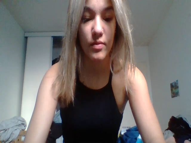 Live sex webcam photo for Qxeen_jasmin #271185102