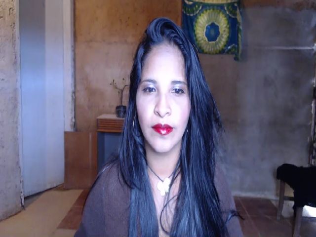 Live sex webcam photo for Emma_77 #271183298