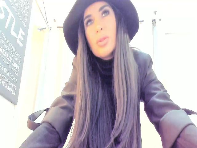 Live sex webcam photo for Emma_d #271182093
