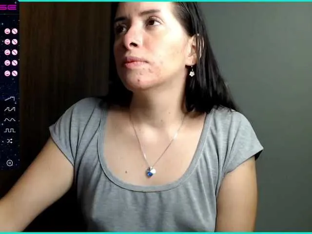 Live sex webcam photo for NataliaLuna #271184302