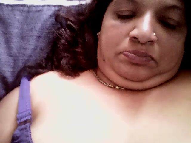 Live sex webcam photo for Indianbarbie3 #271182614