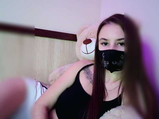 Live sex webcam photo for sweet2baby #271184239