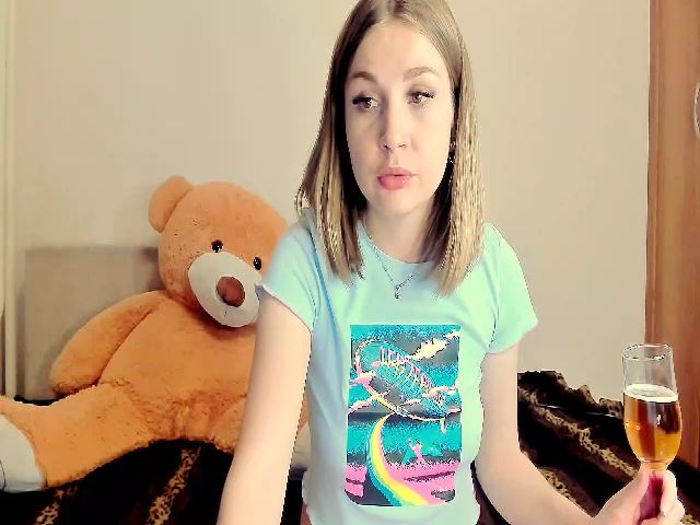 Live sex webcam photo for SelaDaxx #271190781