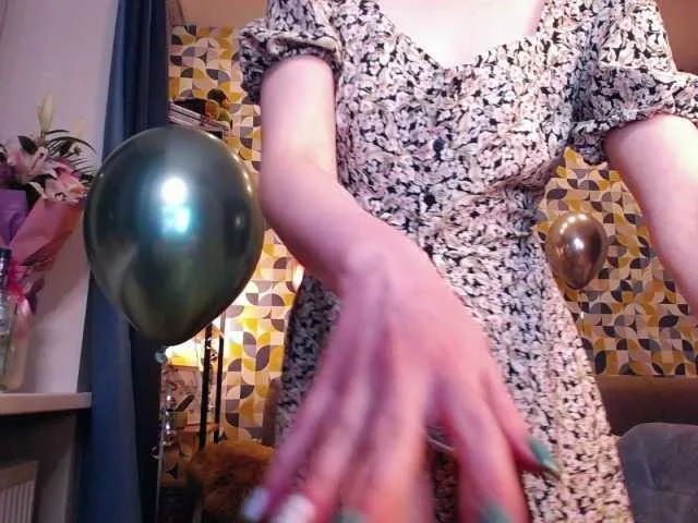 Live sex webcam photo for FairyHairy #271175686