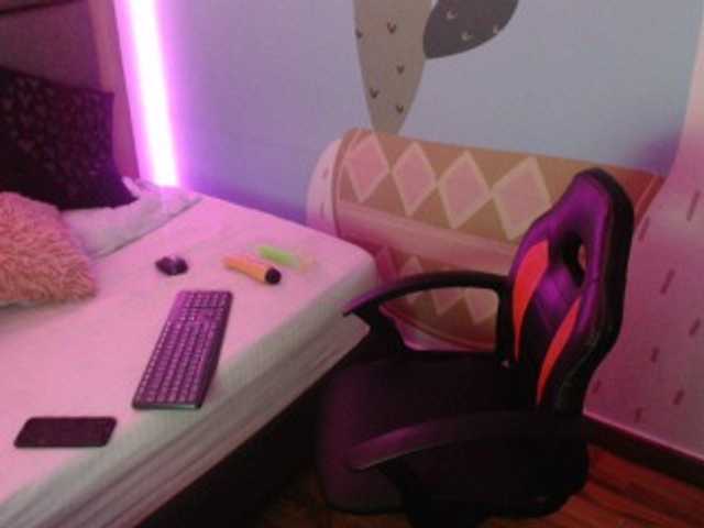 Live sex webcam photo for tadashi29 #271180925