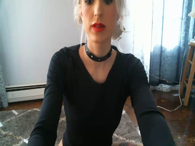 Live sex webcam photo for HaileyWinters #271186763