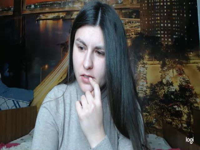Live sex webcam photo for KiraSweetX_ #271186987