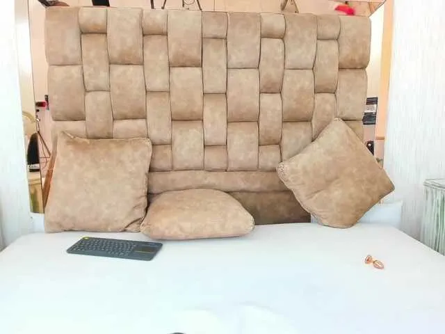 Live sex webcam photo for PammelaTaylor #271176193