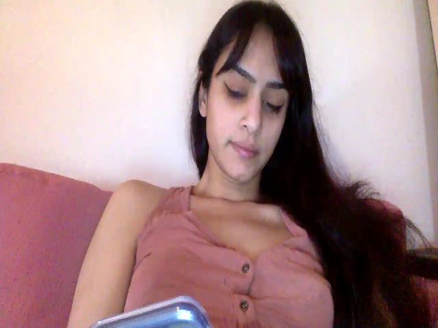 Live sex webcam photo for SweetNessa1 #271187294