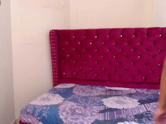 Live sex webcam photo for anna-holly #271188596