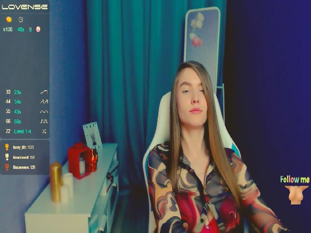 Live sex webcam photo for Virginia777 #271177189