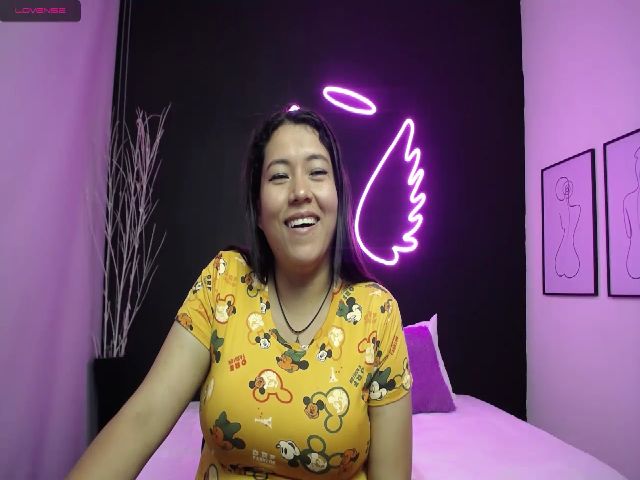 Live sex webcam photo for Luna_gamer4k #271178437