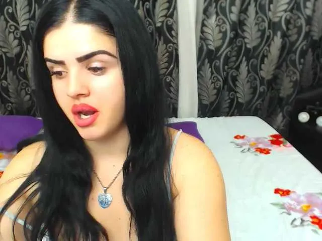 Live sex webcam photo for myialove #271180615