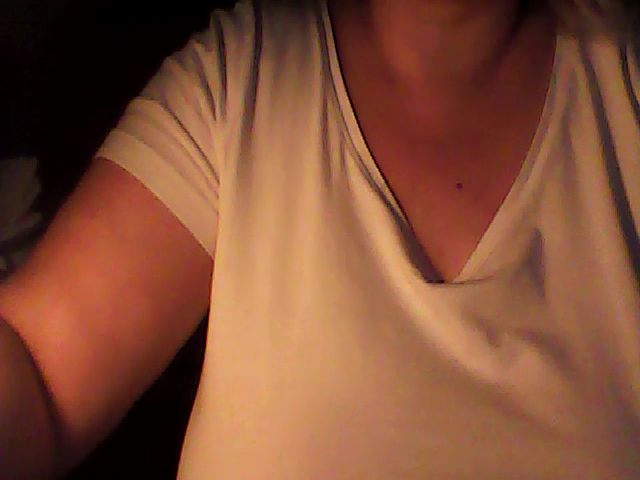 Live sex webcam photo for Rannia235 #271190978