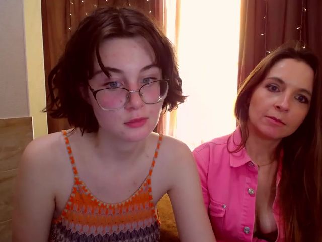 Live sex webcam photo for MilliKristal #271182838