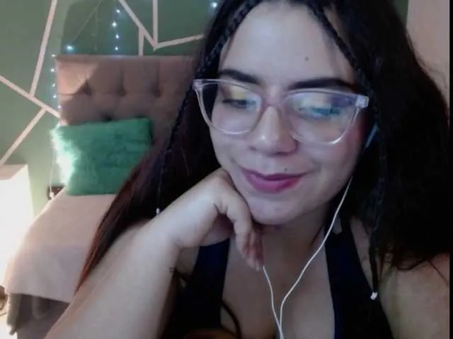 Live sex webcam photo for scarlett2398 #271189326