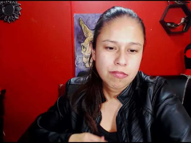 Live sex webcam photo for MEGANDIRTY #271206832