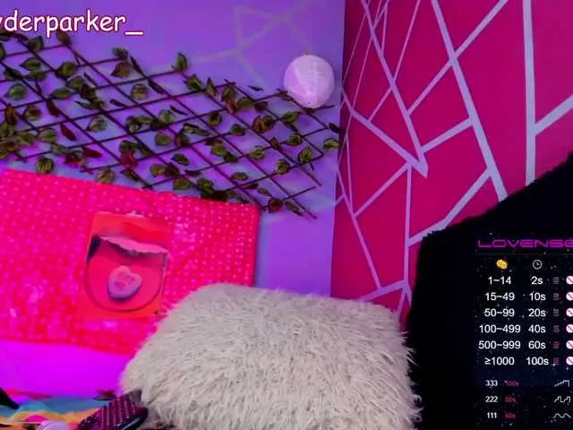 Live sex webcam photo for RyderParker #271197586