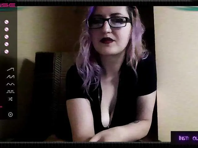 Live sex webcam photo for HolyAgata #271194293