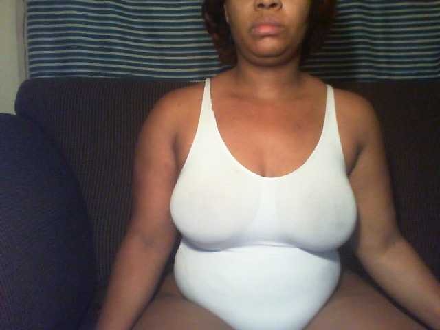 Live sex webcam photo for ebonysupegirl #271193926