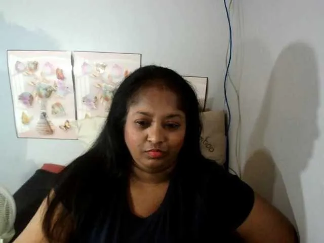 Live sex webcam photo for Indiantasha #287986240