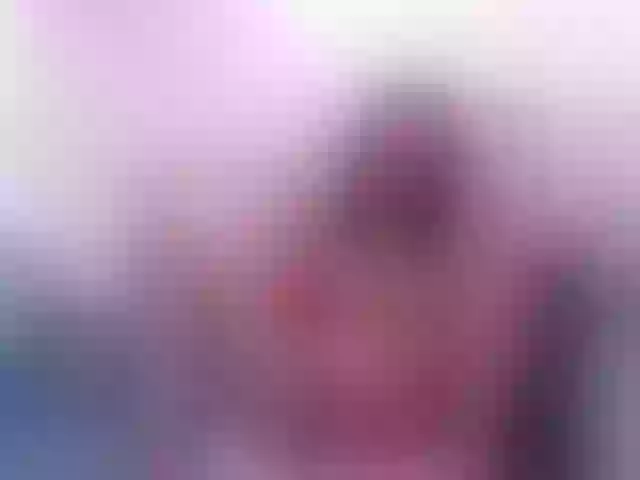 Live sex webcam photo for Louise-red #271198309