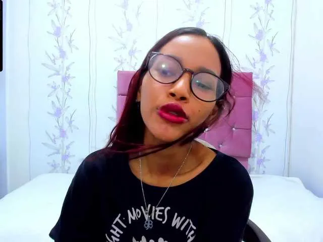 Live sex webcam photo for Hollysweet18x #271194569