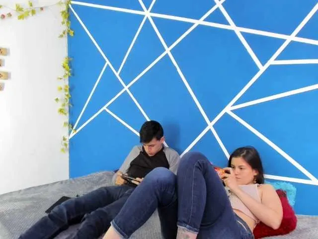 Live sex webcam photo for couplehorny21 #271206243