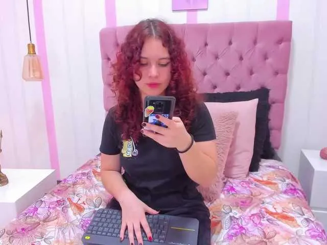 Live sex webcam photo for AuroraCharmin #271202394